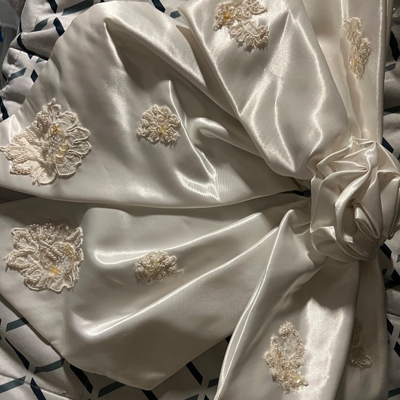 Custom One of a Kind Wedding Dress (vintage, made in 1992) - Picture 12 of 15